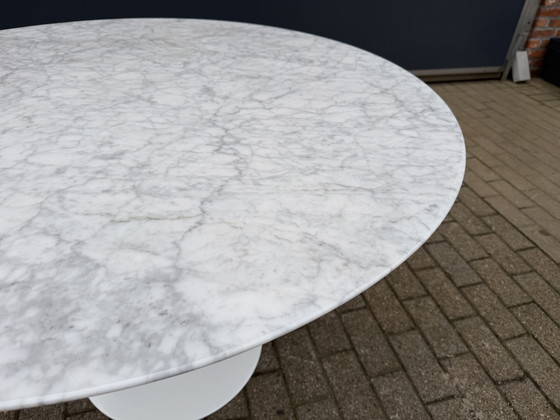 Image 1 of Original marble round Knoll Tulip dining table (120cm)