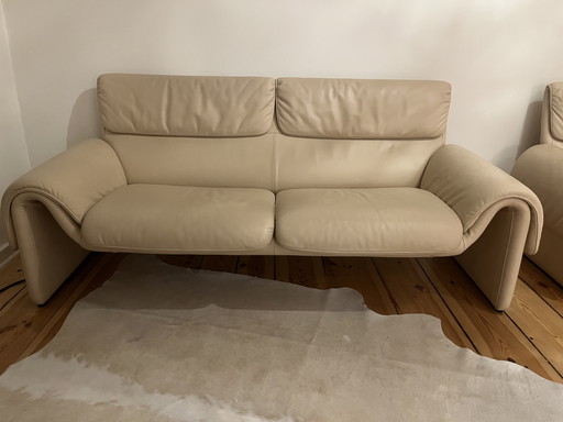 Original De Sede 2011/2 two-and-a-half-seater sofa in Living Écru (cream, beige) Bauhaus Space Age Mid Century