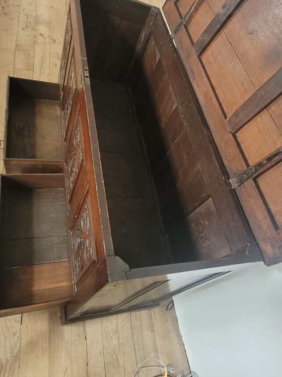 Image 1 of Autentico baule portacoperte in rovere del XVII secolo (con cassetti) – ca. 1670