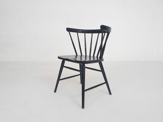 Image 1 of Chaise de salle à manger à dossier à fuseaux noirs, attribuée à Nesto, Danemark, années 1960