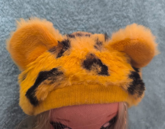 Image 1 of Na na na surprise 