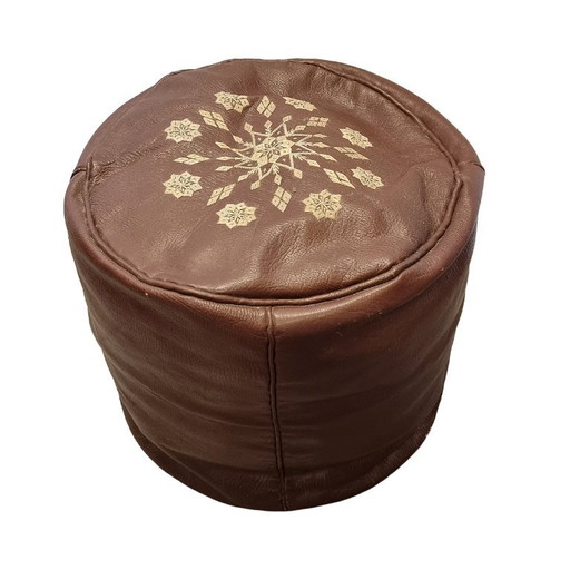 Puf de cuero marrón vintage – decoratieve objecten, Leather