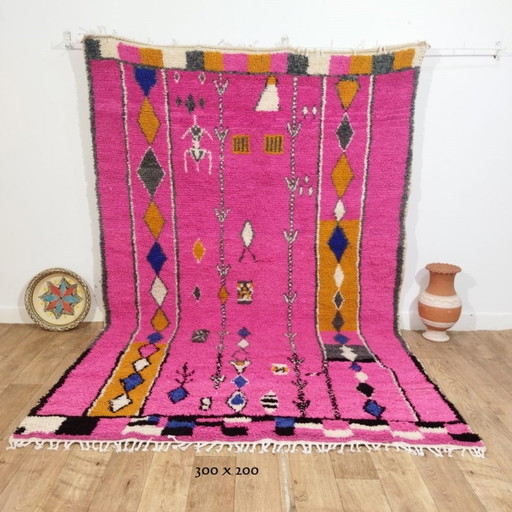 Handgewebter Rosa Und Weißer Berber-Teppich Aus Naturwolle - Alfombra bereber hecha a mano en color rosa y blanco de lana natura