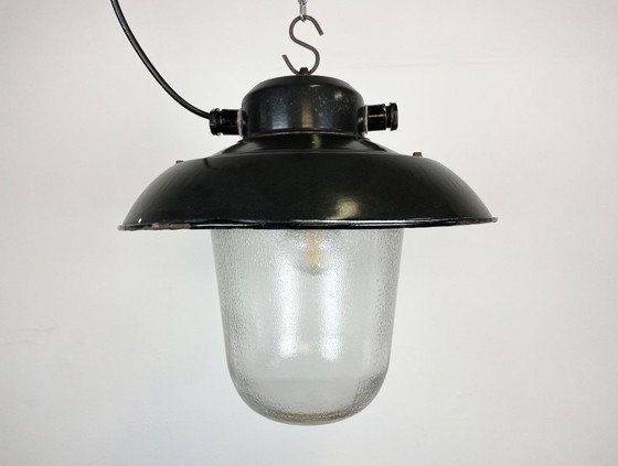 Image 1 of Industriële hanglamp van zwart emaille, jaren 60