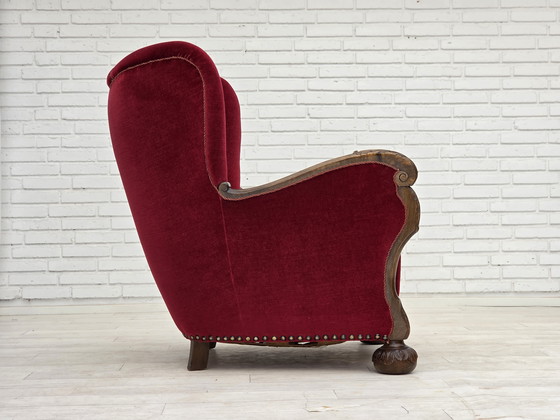 Image 1 of Chaise relax danoise des années 1960, velours de meuble rouge cerise, bois de chêne