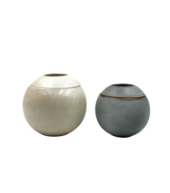 Image 1 of Set van 2 bolvormige aardewerken vazen ​​in mid-century modern stijl, Franco Bucci Italië ca. 1970