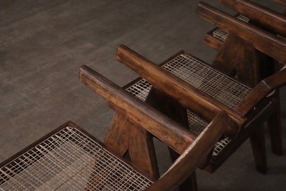 Set van 8 Pierre Jeanneret bureaustoelen van riet, India, jaren 1950. – Eetkamerstoelen, Wood (photo 6 of 20)