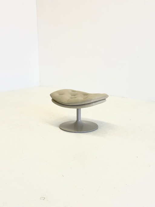 Sgabello Artifort F588 di Geoffrey Harcourt