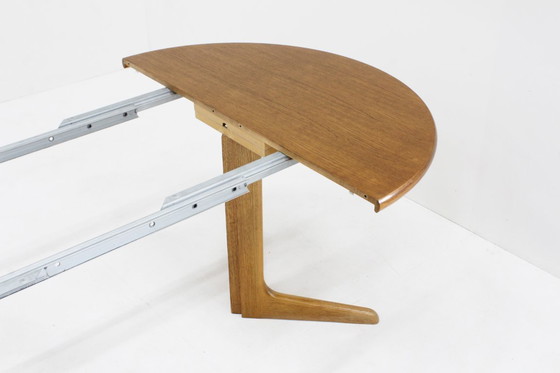Image 1 of Table de salle à manger ronde extensible vintage danoise des années 1960