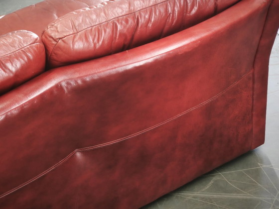 Divano tre posti in pelle rossa danese moderno anni '70, design scandinavo, Divani 3 posti, Legno, Rosso (foto 7 di 15)