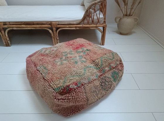 Image 1 of Boujaad Poef Berber zitkussen scheerwol