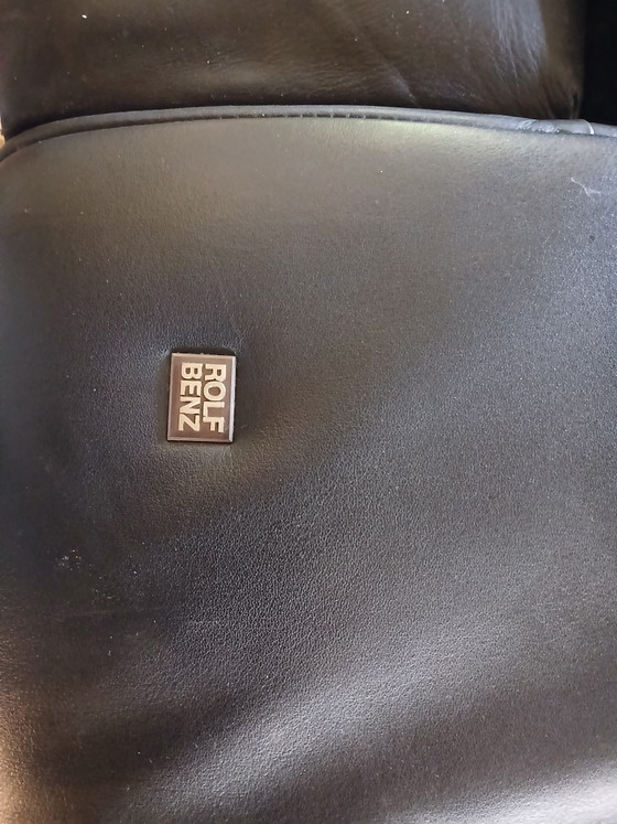 Image 1 of Sofá esquinero, sillón y otomana de piel Rolf Benz – piel negra – diseño clásico
