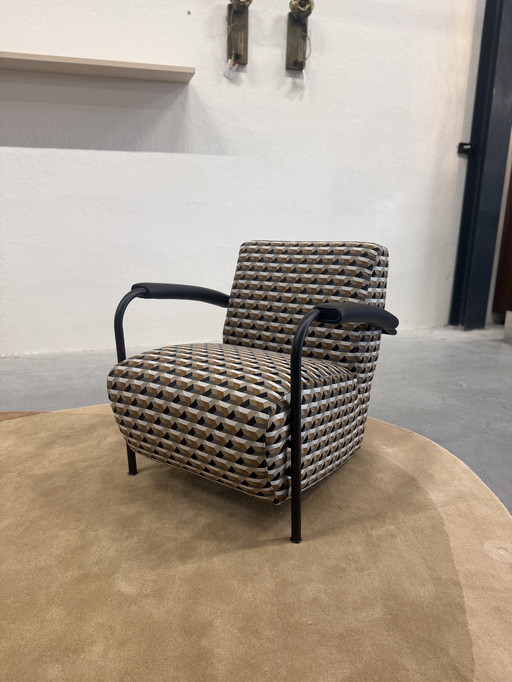 2 poltrone Leolux Scylla in tessuto memory.