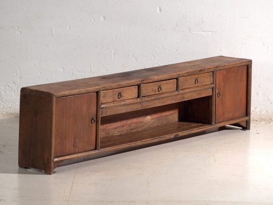 Antique low cabinet in pine wood – China, circa 1900 – Storage cabinet, Iron (photo 7 of 40)