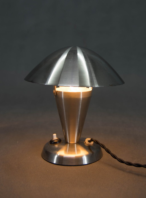 Lampe de table "champignon" en nickel Bauhaus, Tchécoslovaquie, années 1930