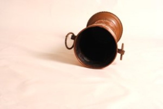 Image 1 of Paraplustandaard van koper en smeedijzer, jaren 1890.