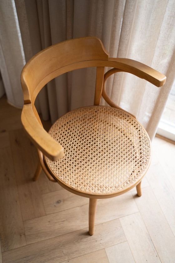 Image 1 of Chaise Thonet 233 réplique en bois courbé et sangles