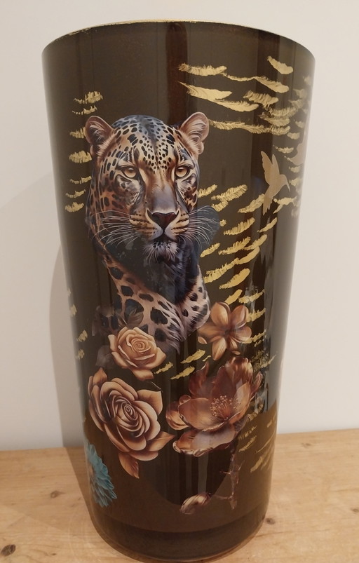 Grand vase en verre décoré