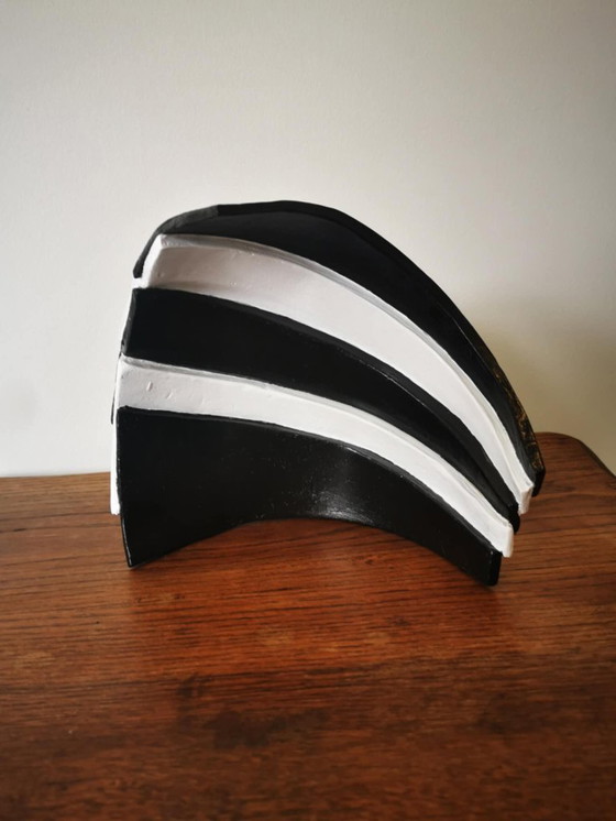 Image 1 of Escala abstracta