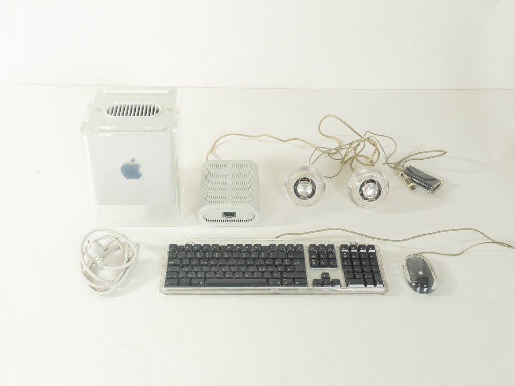 Power Mac G4 Cube & 17