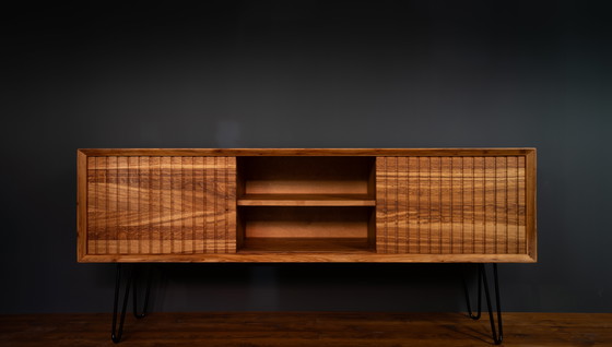 Image 1 of Buffet 160Cm en orme massif