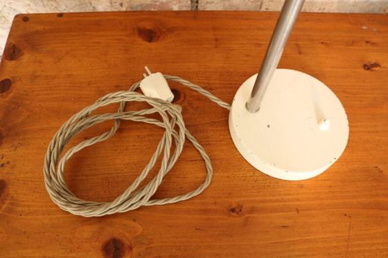 Image 1 of Kaiser Idell 6561 tafellamp in crèmewit * reliëf kathedraal * Bauhaus * jaren 1950 * Mid-Century * Vintage