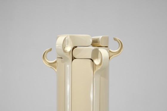 Space Age Coat rack in cream plastic, Anonima Castelli, Creme (photo 3 of 15)