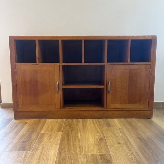 Image 1 of Eiken dressoir uit de naoorlogse/reconstructieperiode, 1940/50