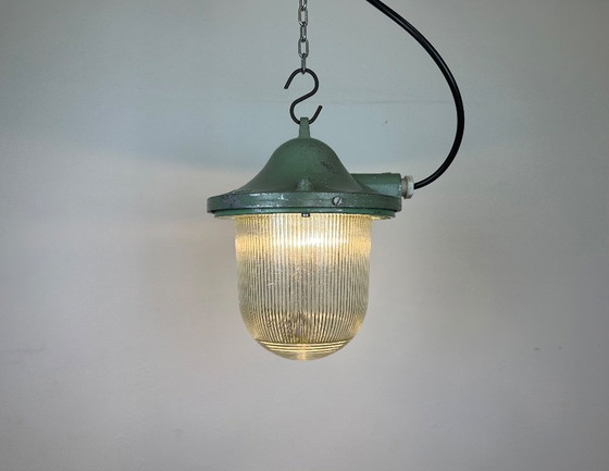 Image 1 of Lampada da bunker industriale verde di Polam Gdansk, anni '60