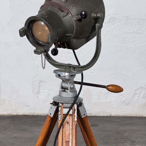 Strand Electric Theatre Spotlight on Adjustable Wooden Tripod, Mid-20th Century, Floor lights, Aluminium (photo 14 of 14)