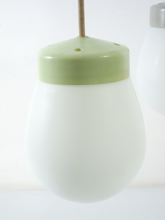 Image 1 of Gioioso ciondolo vintage colorato di metà secolo