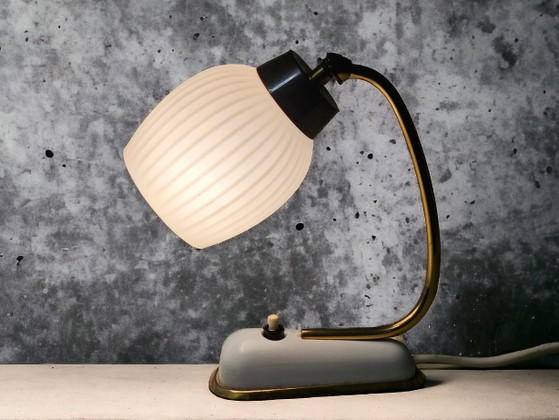 Image 1 of Lampe de chevet/lampe de table de style moderne du milieu du siècle, années 1950