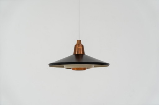 Striking Danish pendant light (Denmark, 1950s).