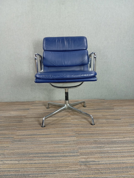 Image 1 of 1X Vitra Soft Pad Chair Ea 208