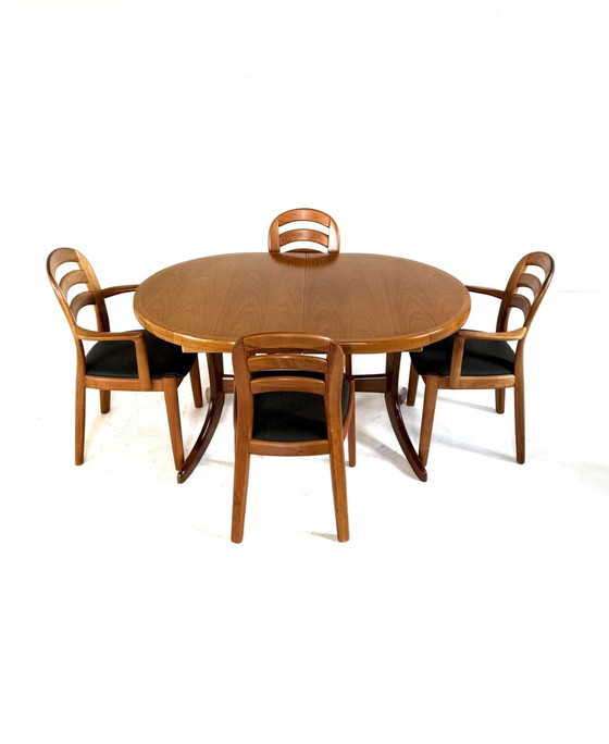Image 1 of Tavolo da pranzo allungabile vintage danese in teak anni '60