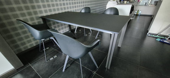 Montel Table with 4 Eames Bucket Chairs – Dining set, Metal (photo 15 of 15)