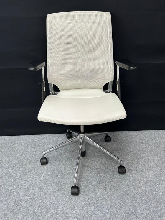 Image 1 of Vitra Meda office chair (refurbished)