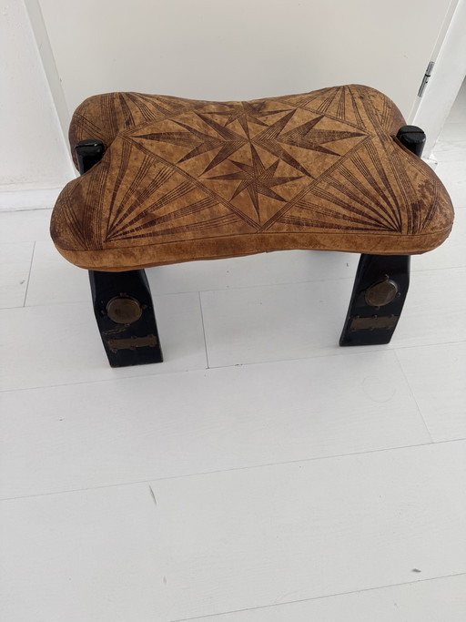 Pouf vintage da sella di cammello