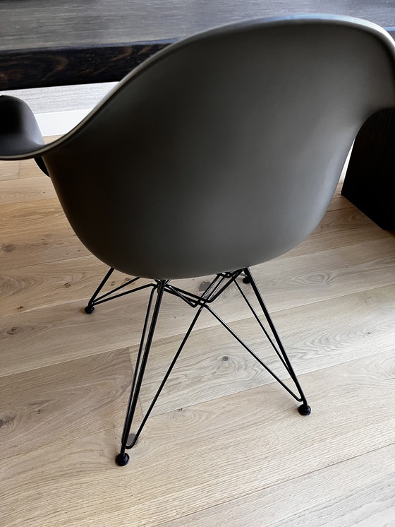 Image 1 of Sillas de comedor Vitra de 6 piezas: combinación de DKR, DAW y DKW