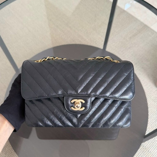 Chanel Classic Flap Small - Calfskin 23cm Quilted Black Gold Hardware Series 26