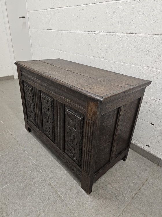 Image 1 of Antieke houten koffer 