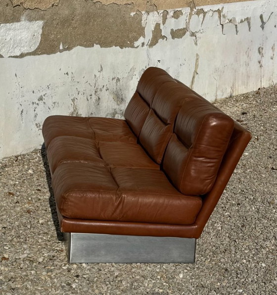 Image 1 of Divano a 3 posti in alluminio spazzolato e pelle marrone, Francia 1970