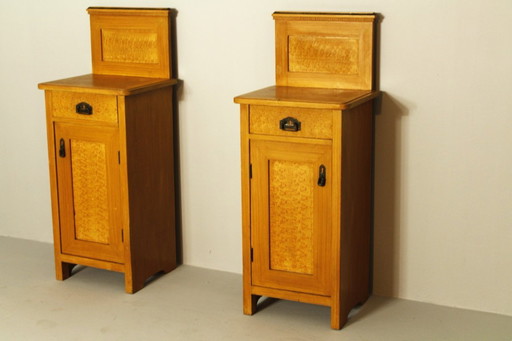 Mesitas de noche de arte popular bohemio, década de 1920, juego de 2