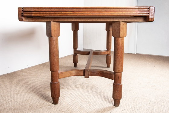 Image 1 of Très grande table de repas extensible, 320 cm, en chêne par Guillerme et Chambron pour Votre Maison 1960.