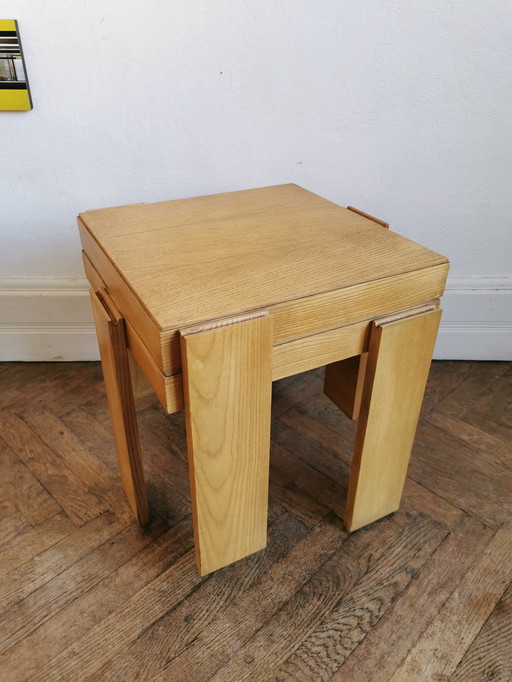 Pair of coffee tables
