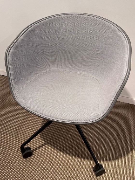 Image 1 of HAY AAC 24 office chair