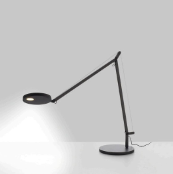 Image 1 of 1 lampe de table Artemide Demetra