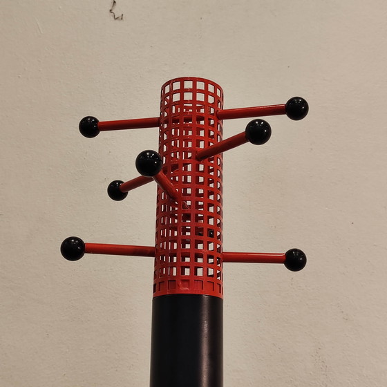 Image 1 of Appendiabiti vintage in stile Memphis Milano