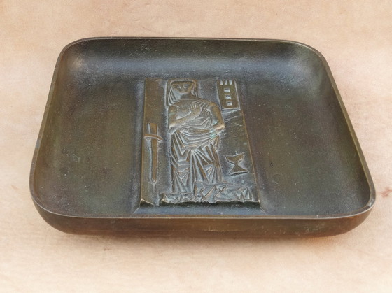 Image 1 of Schwere Bronzeschale, Barbara von Nikomedien, Heilige Barbara