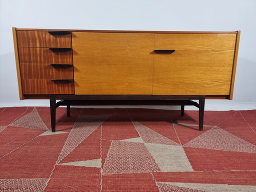 Commode en frêne vintage par Francisek Mezulanik, années 1960